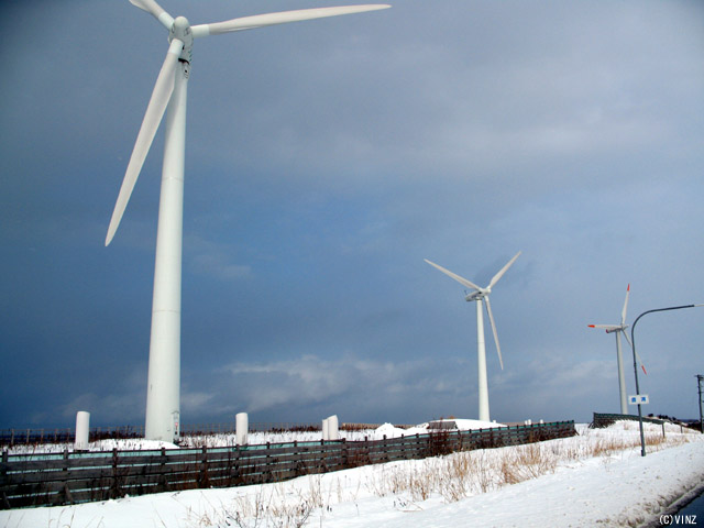 雪景色 北海道　道北 苫前 苫前夕陽ヶ丘風力発電所 風車群